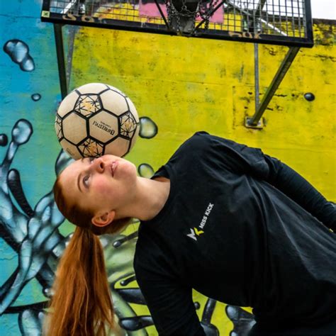 gianna zachan|Gianna Zachan – Fußball Freestylerin & Content Creator .